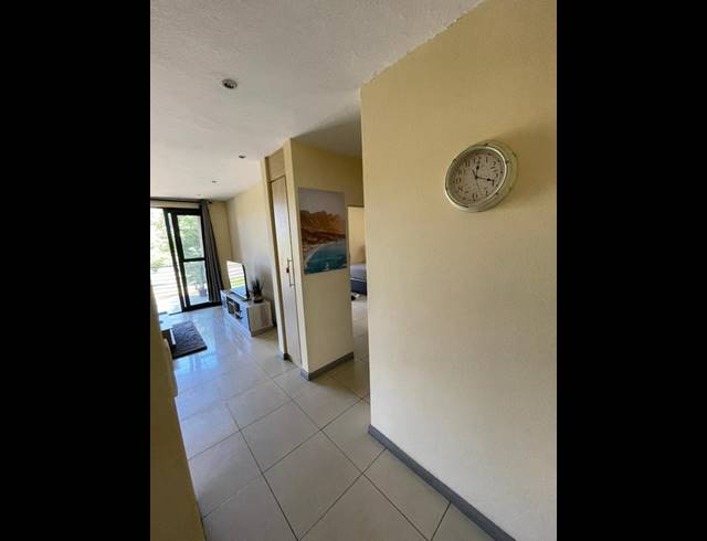 2 BEDROOM APARTMENT FOR SALE IN ROOIHUISKRAAL NORTH